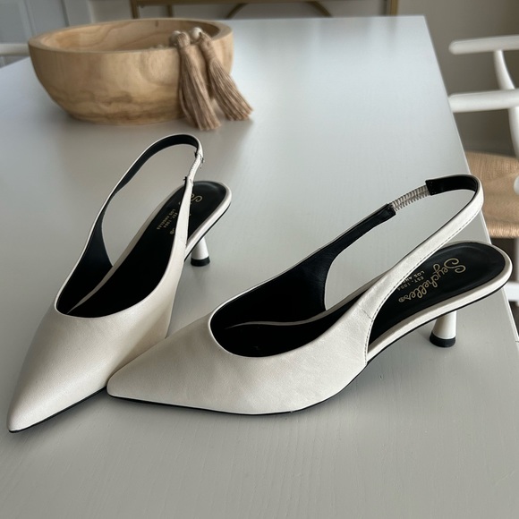 Seychelles Brooklyn Kitten Heel in White - Picture 13 of 16